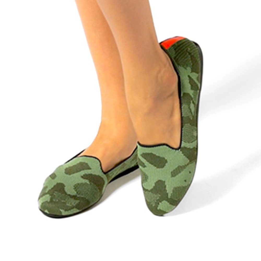 NWOT Rothy's Olive Green Camouflage Flats Shoes Size 11